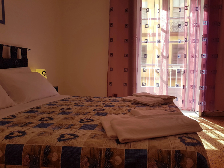 Mary''s Sweet Home Appartamento Napoli — отель с удобным расположением в Неаполе