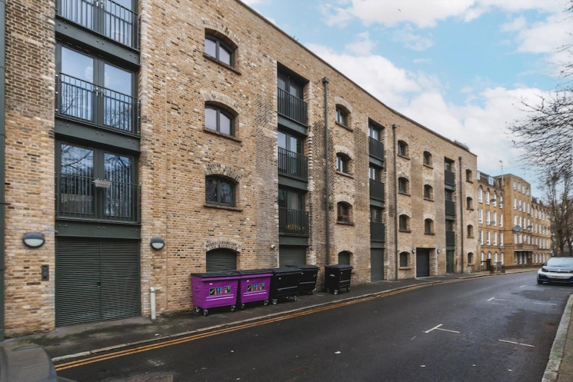 Industrial-chic Flat Near Tower Bridge — отзывы гостей и цены