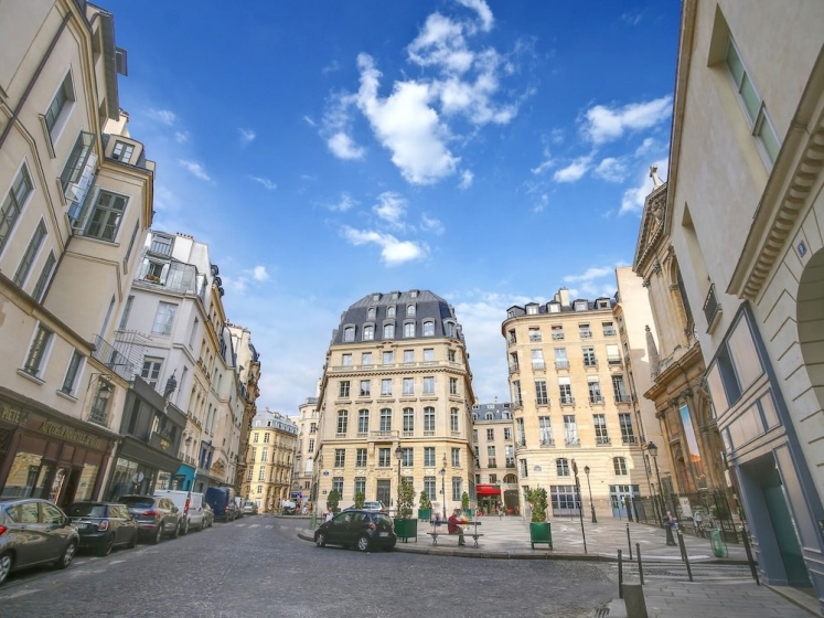 Luxury Apartment Paris Louvre — отель с удобствами в Париже