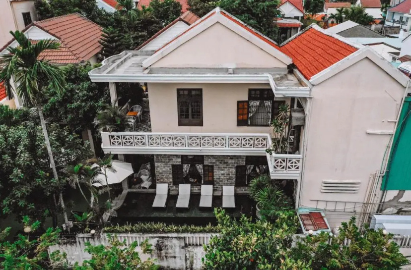 Ngan Phu Villa — отель с удобным расположением в Дананге