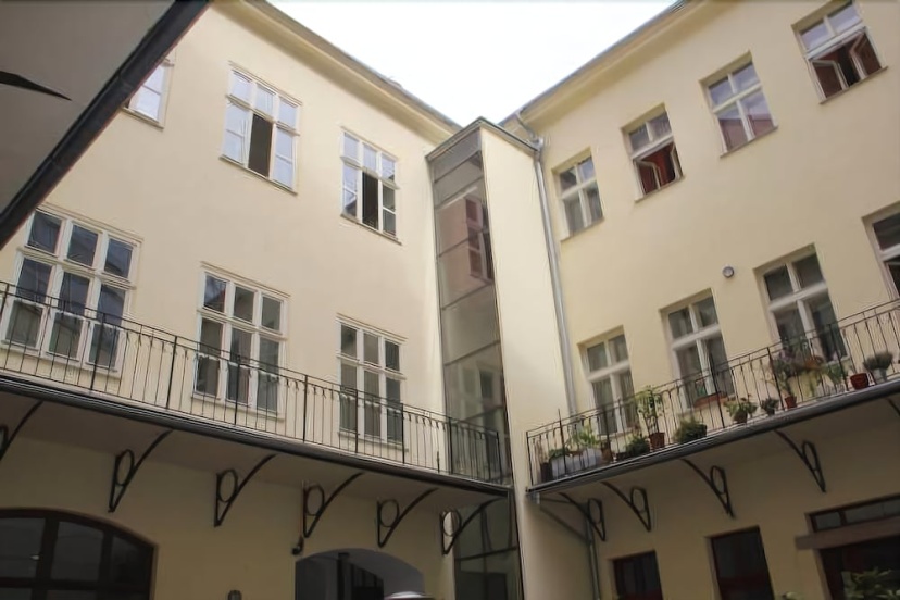 Mighty Prague Apartments — отель в Праге, Чешская Республика