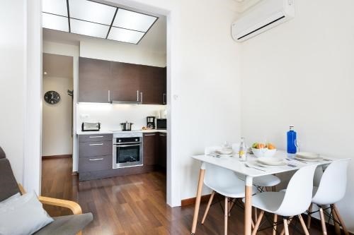 Friendly Rentals Ronda — отель с удобным расположением в Барселоне