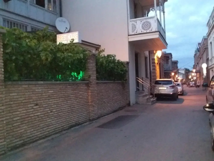 Цены на guest house DM в Тбилиси