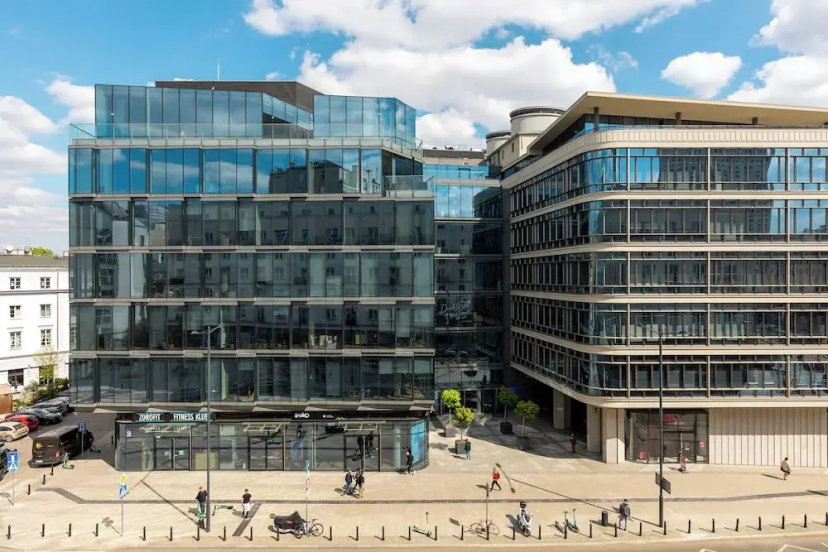 City Center Apartment by Renters — отель с удобствами в Варшаве
