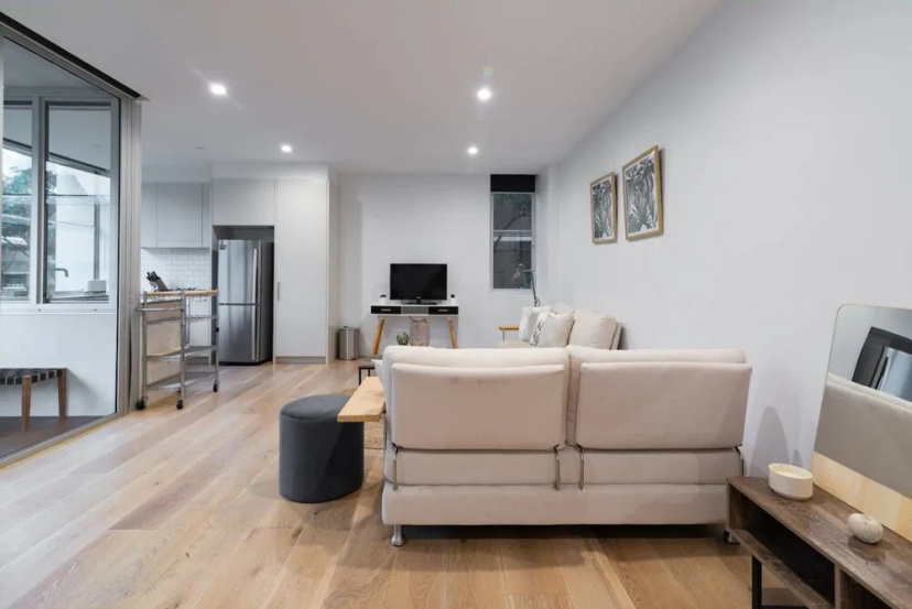 Цены на Brand New 2 Bedroom Bondi Apartment в Сиднее