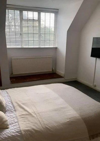 Fern Cozy Apartment 4 Wifi Parking — комфортный отель в Лондоне