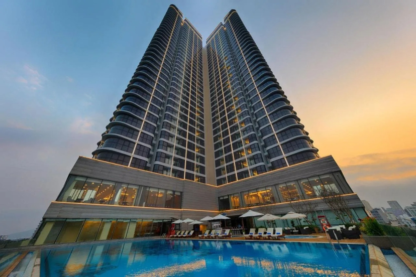Melia Vinpearl Danang Riverfront — отель с удобствами в Дананге