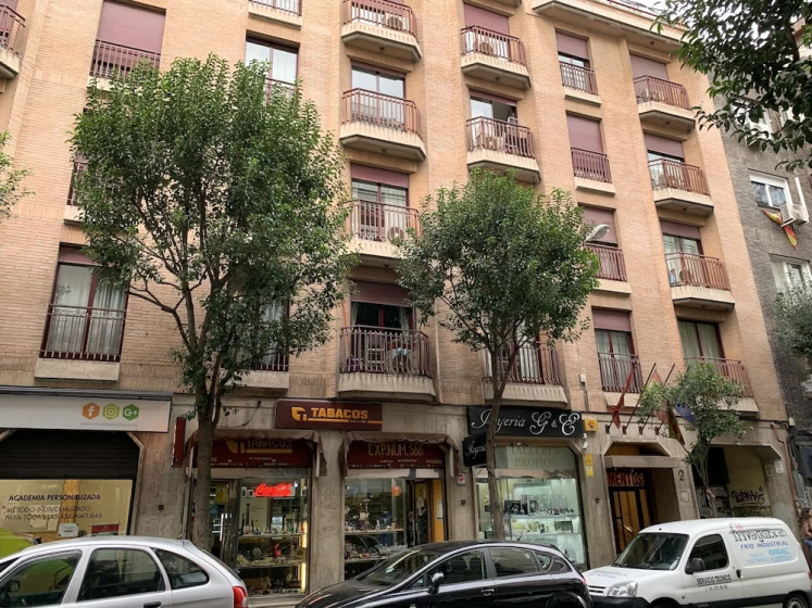 Apartamentos Turísticos Torr — забронировать отель в Мадриде