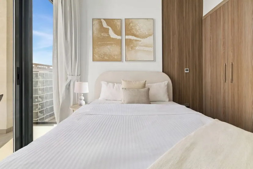 Цены на Bright Modern Studio in Meydan в Дубае