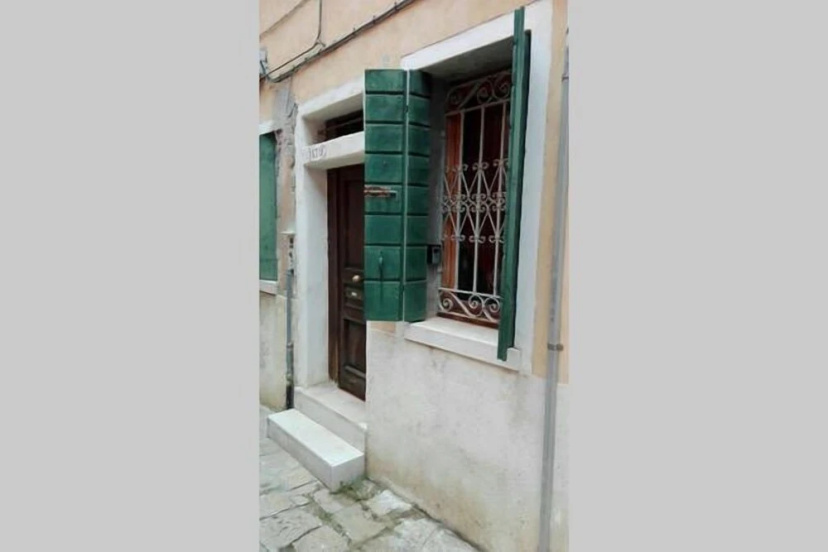 Mario Apartment 1479 — забронировать отель в Венеции