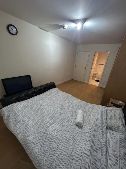 Spacious 1-bed Apartment in London sea View — комфортный отель в Лондоне