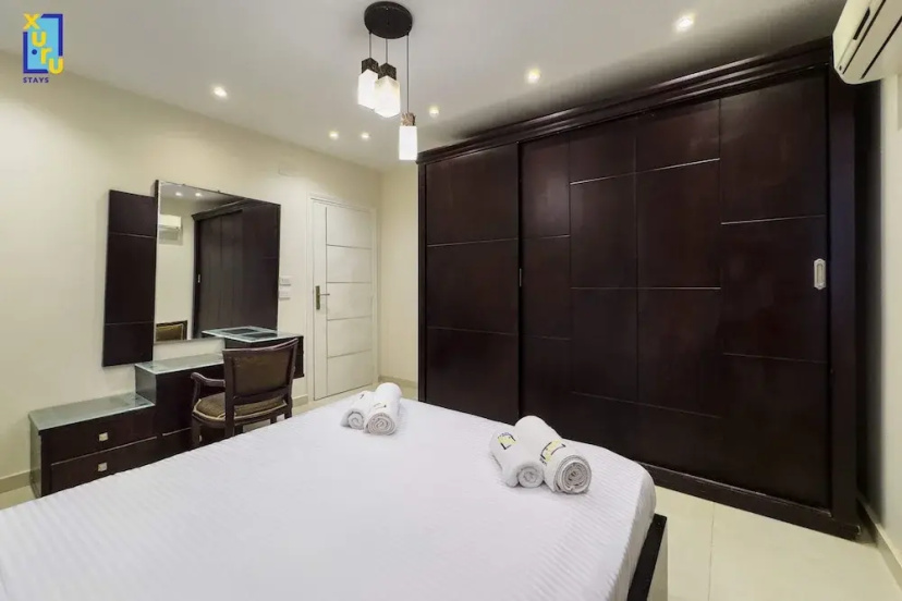 The 2bdr Stunning Apt. @ Heliopolis — забронировать отель в Каире
