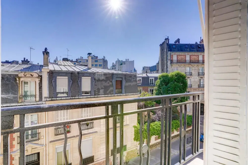 Цены на Passy Glow 2BR Home in the 16th Arrondissement в Париже