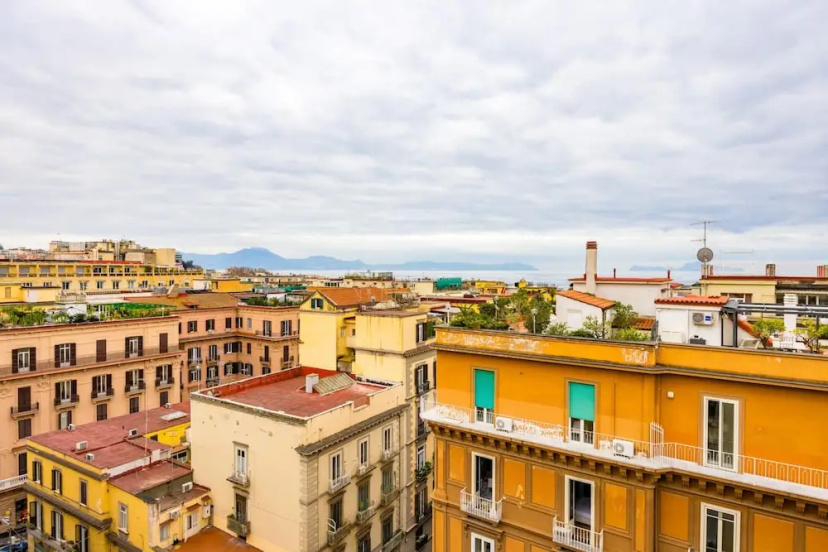 Цены на Colonna Classic Style Apartment by Wonderful Italy в Неаполе