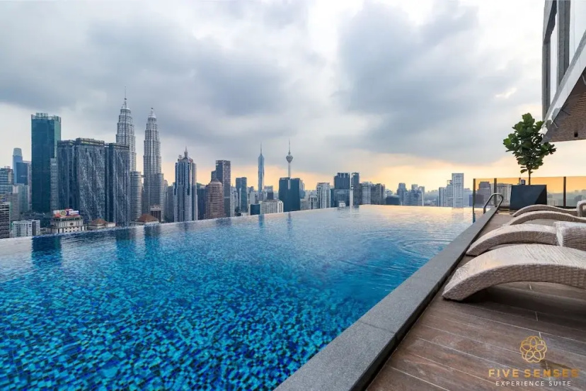Armani Residence Kuala Lumpur — отель с удобствами в Куала-Лумпуре