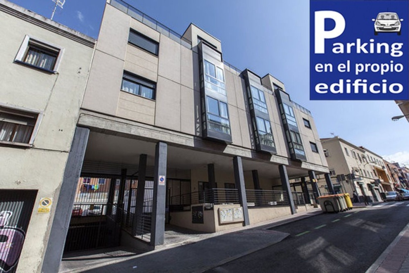 Apartamentos Cuatro Torres — комфортный отель в Мадриде