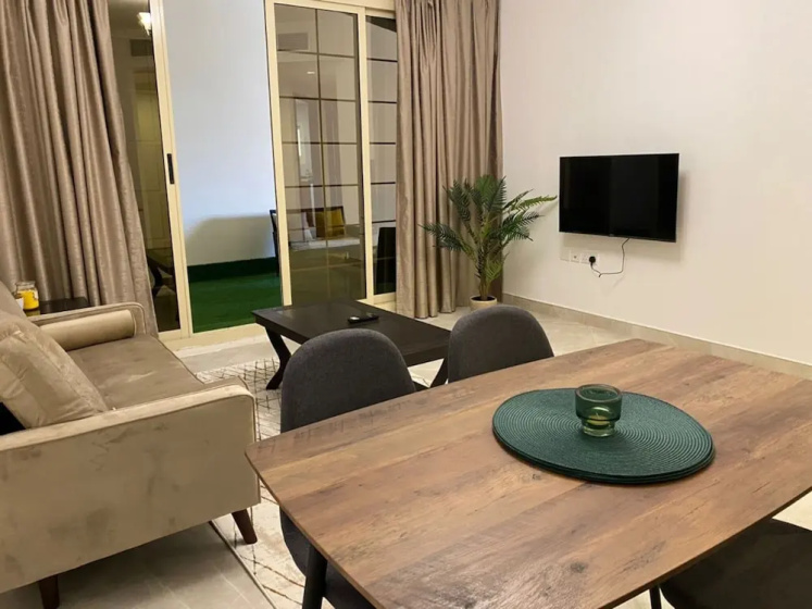 Цены на Modern Chickee 1 Bedroom Apartment Al Barsha 1 в Дубае