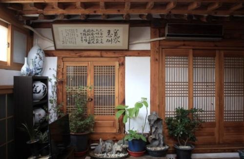 Цены на Yeondang Guest House в Сеул