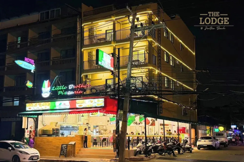 The Lodge Jomtien 7 — комфортный отель в Паттайе