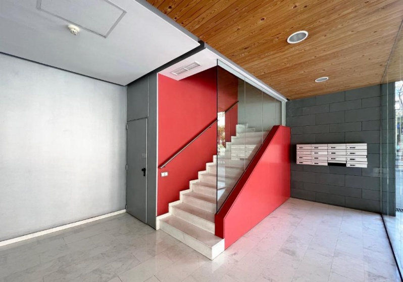 Stay U-nique Apartments Degà Bahí — отель с удобным расположением в Барселоне