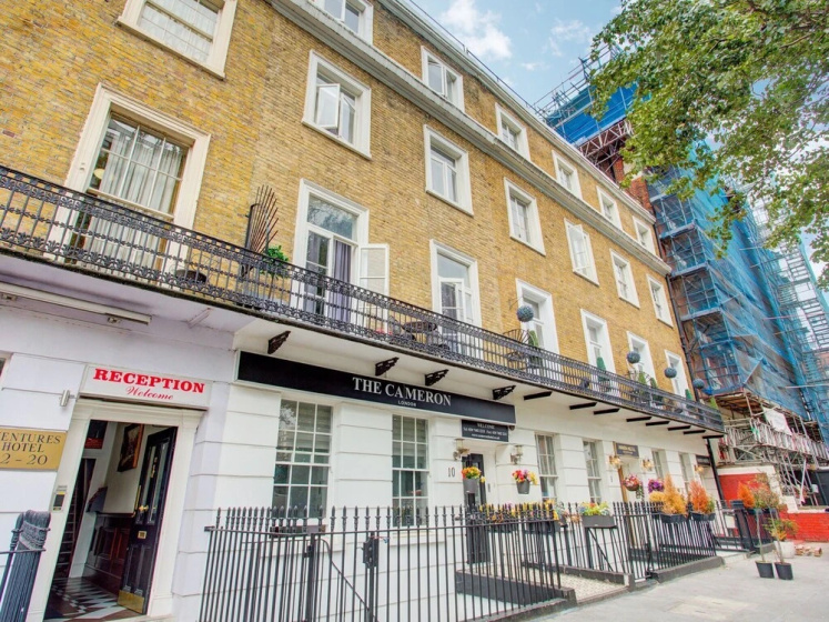 Swanky Apartment in London Near Hyde Park and Big Ben — отель с удобствами в Лондоне