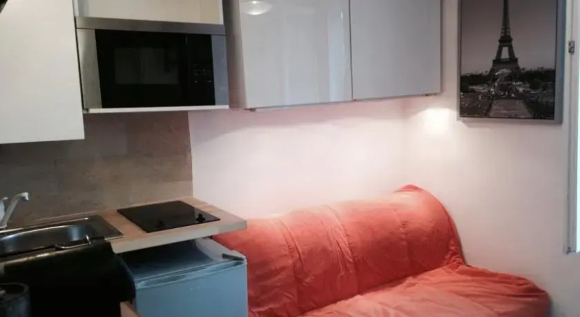 Цены на Studette Strasbourg Saint Denis в Париже