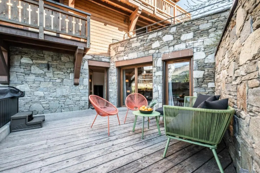 Цены на Apartment Padouk Moriond Courchevel - by EMERALD STAY в Куршевеле