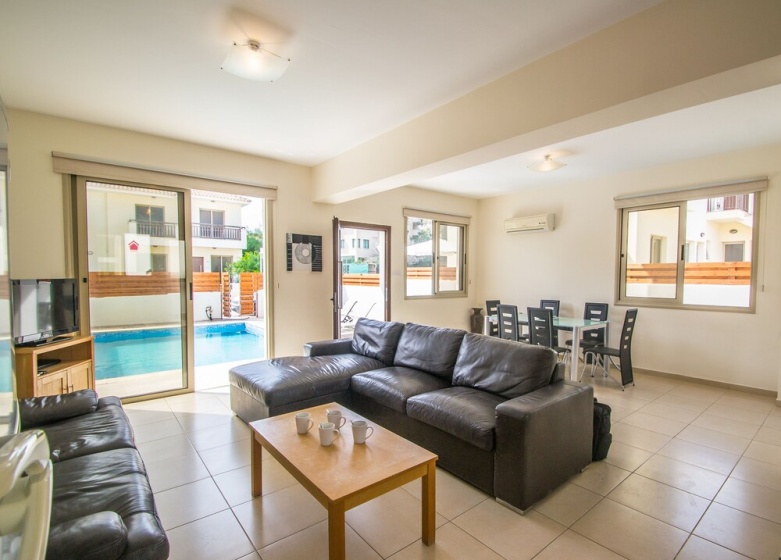 Цены на Polyxenia Sea Views 35 в Протарас