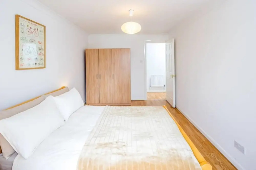 Charming 2BR Apartment near the ExCeL — комфортный отель в Лондоне