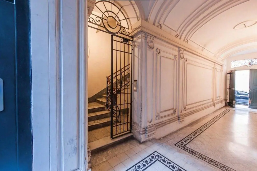 Spanish Steps Apartment At ItalyRents — отель с удобным расположением в Риме