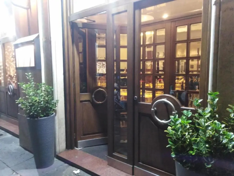 Gloria Apartment — забронировать отель в Риме