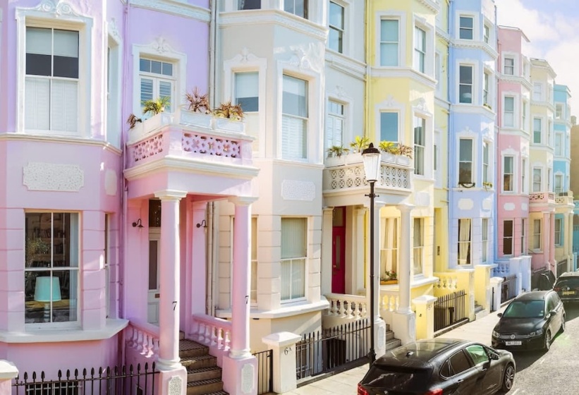Colourful House 3 Bed Apt - Notting Hill — комфортный отель в Лондоне