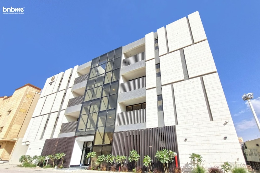 bnbmehomes-2BR near BLVD City & KAFD-16 — отель с удобствами в Рияде