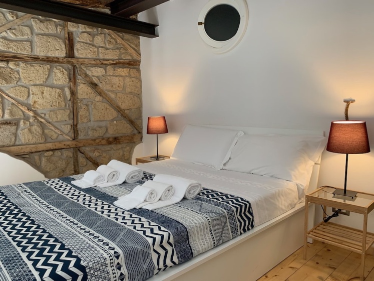 Цены на Vicerè Apartments в Неаполе