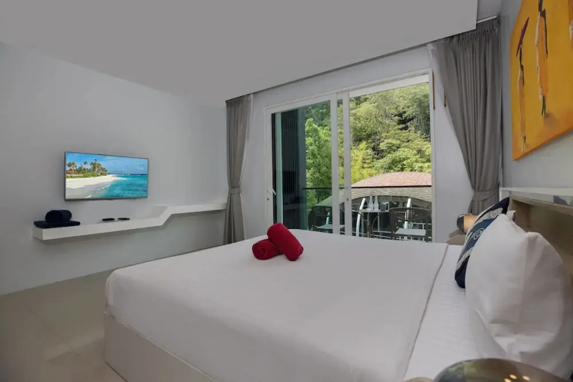 Цены на Emerald Hill Patong Apartment 420 в Патонг