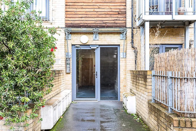 Bright Flat in Historic Whitechapel — отель с удобным расположением в Лондоне