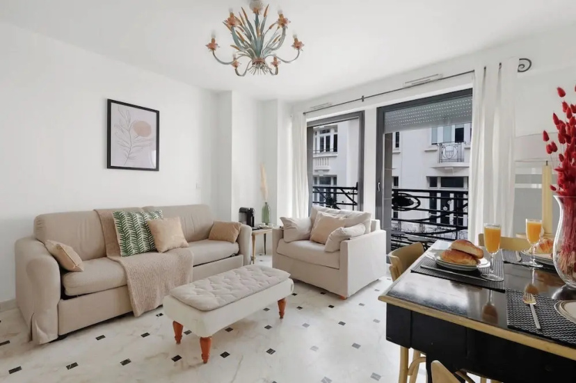 Stylish 2BR for 6 by Champs-Elysees — отель в Париже, Франция