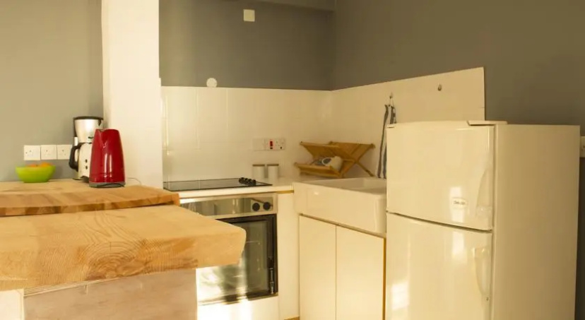 Themis Apartment City Center — забронировать отель в Пафос