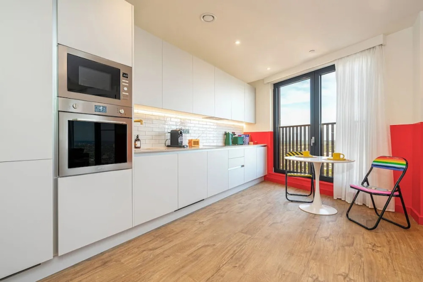 The Eades Natasha Landers 2 Bed — отель с удобствами в Лондоне