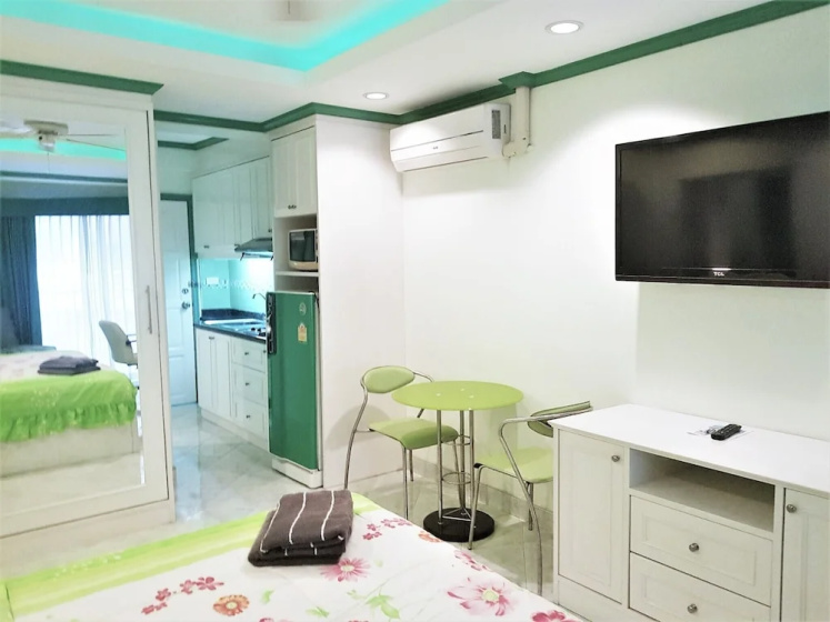 Jomtien Beach Condo Floor 12 — комфортный отель в Паттайе