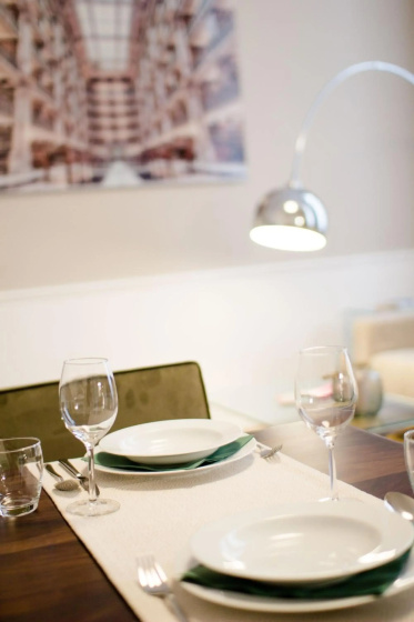 Studio Apartments Urania - Mai's Apartments — комфортный отель в вене