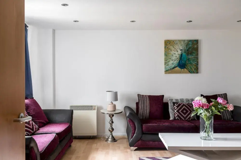 Picktheplace Imperial Wharf 2bed Apartment — комфортный отель в Лондоне
