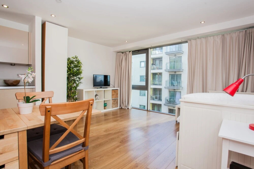 Цены на Amazing Studio Apartment By Canary Wharf в Лондоне