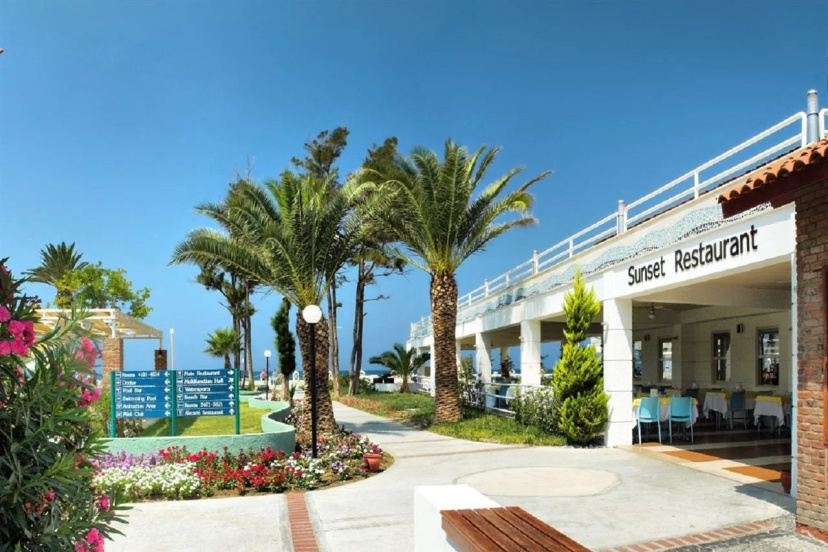 Ephesia Holiday Beach Club — отель в Kusadasi для семейного отдыха