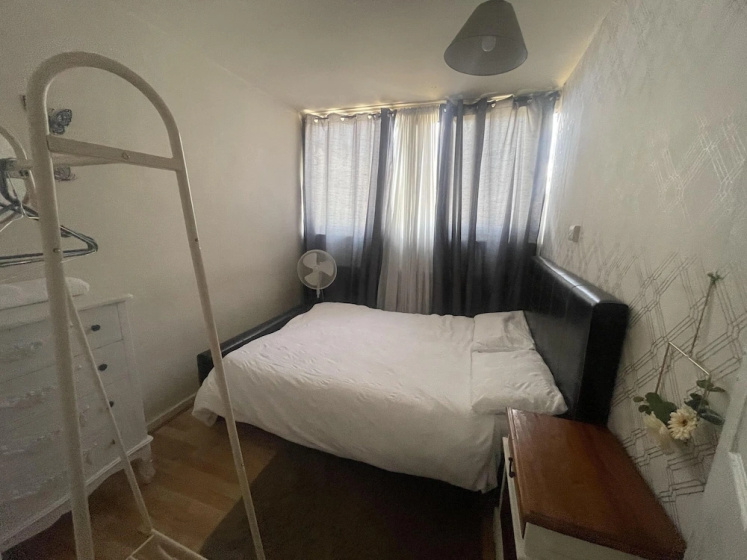 Comfy and Lovely 1-bed Apartment in London — отель с удобным расположением в Лондоне