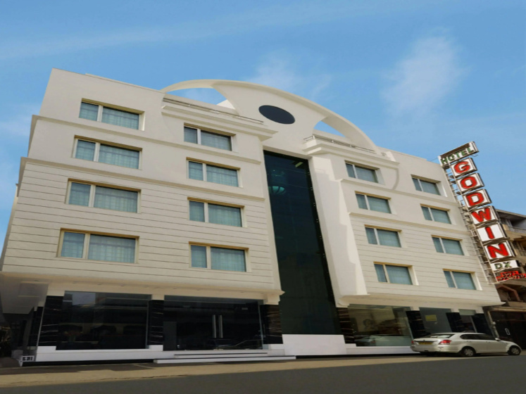 Hotel Godwin Deluxe — отель рядом с интересными местами в Дели