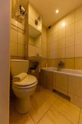 Warszawa Apartamenty - Promyk — отель с удобным расположением в Варшаве