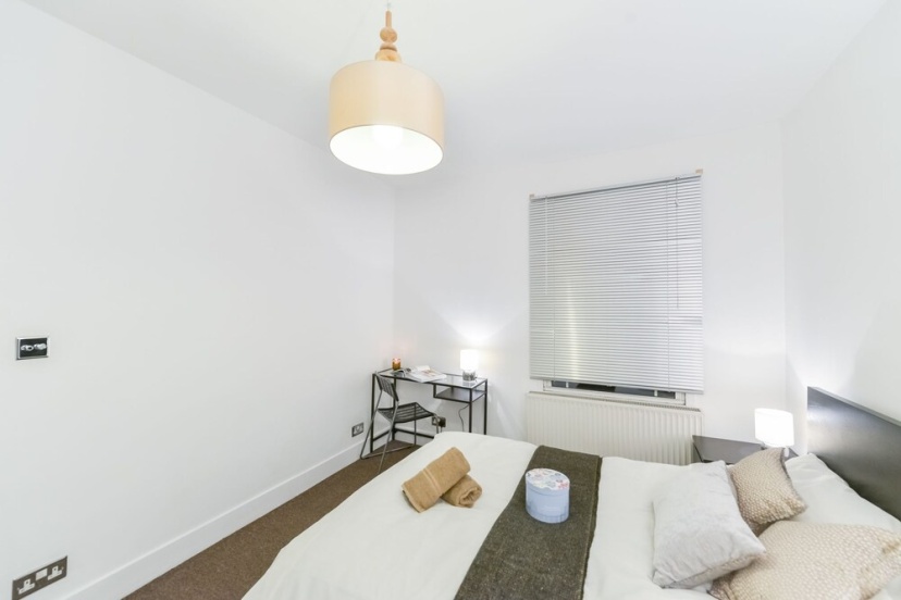 York Way Flat B · Awesome & Spacious Apartment Near King's Cross — отель с удобствами в Лондоне