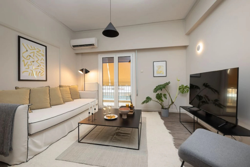 1B · The Beehive Apartment with Luxury Interior — отель в Афины, Греция