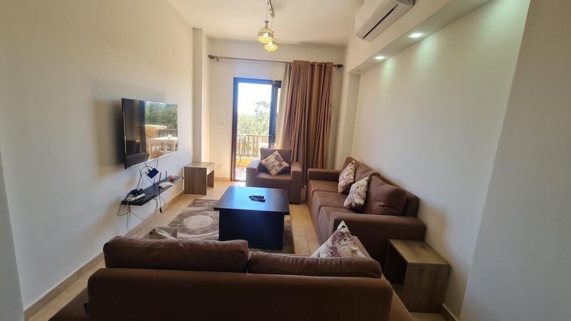 Sunny Sea Side View Apartment — отель с удобствами в Хургаде